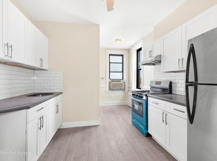 5963 56th Rd APT 3R, Maspeth, NY 11378