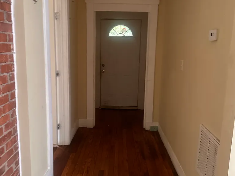 28 Truman St #3 — Photo 2