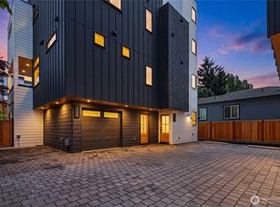 3638 Greenwood Ave N #B, Seattle, WA 98103