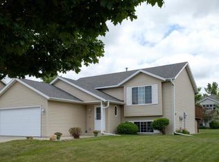 3518 48th St NW, Rochester, MN 55901