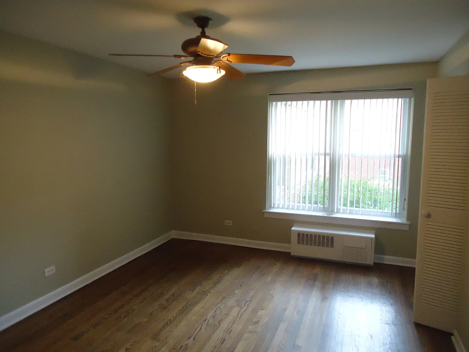 1 bed, 900 sqft, $1,440 — Photo 4
