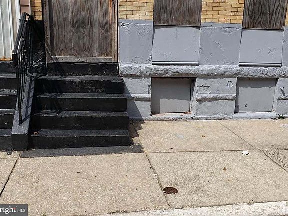 4th image of 2438 N Douglas St
