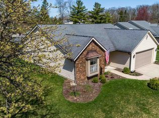 2701 Ridge Valley Dr, Fort Wayne, IN 46804