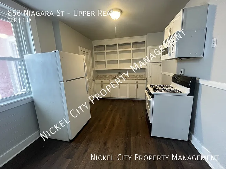 856 Niagara St #UPPER REAR — Photo 4