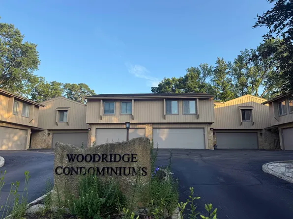 7305 Donna Dr, Middleton, WI 53562