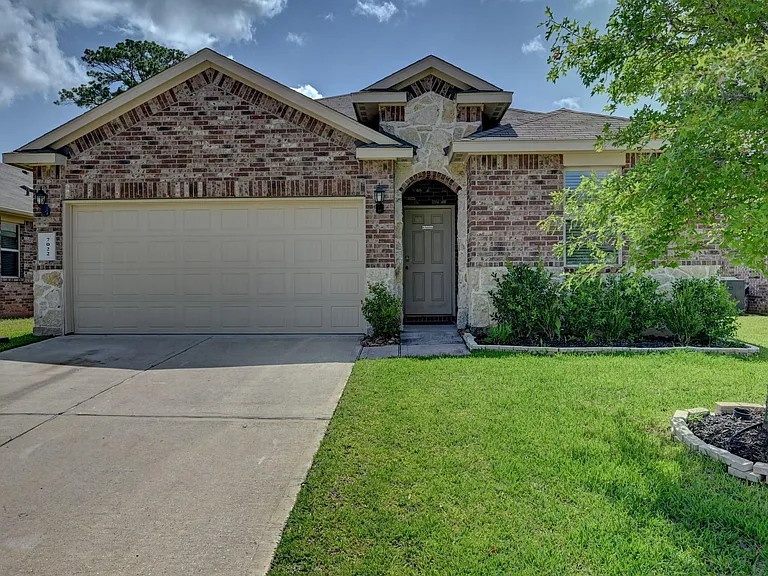 7022 N Sound Ln — Photo 1