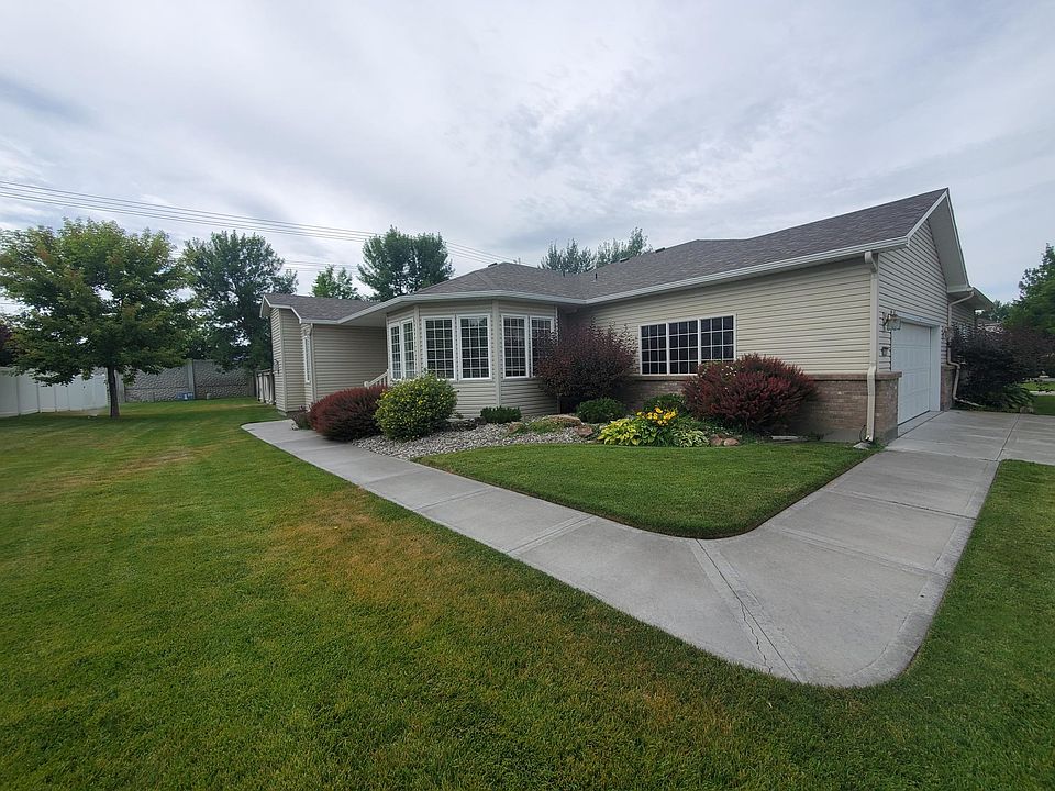 1st image of 920 Summerset Ct