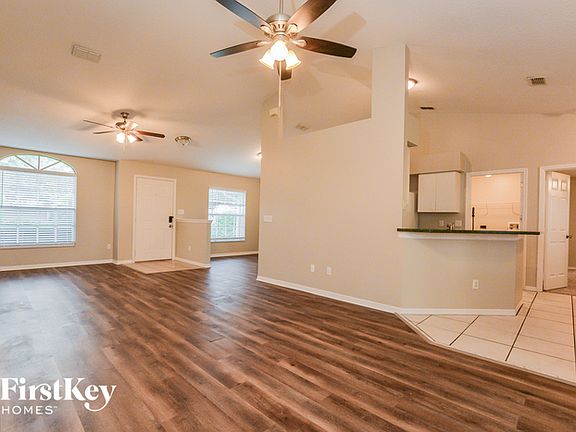 3rd image of 11641 Clair Pl