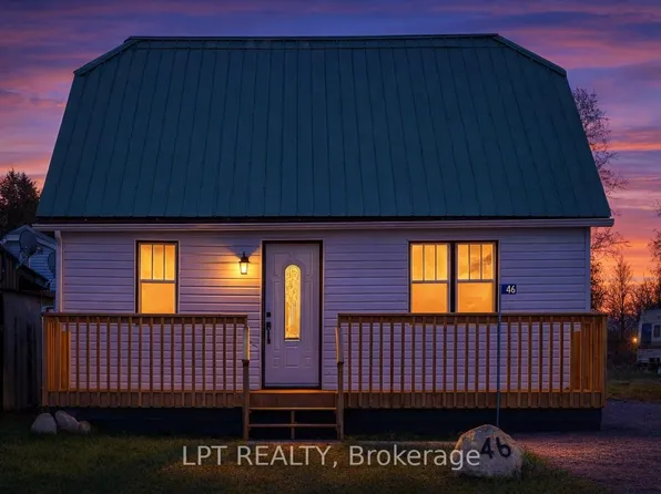 46 Young St, Hastings Highlands, ON K0L 2S0