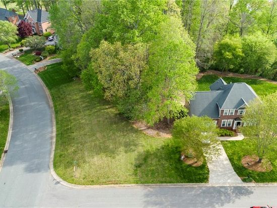 105 Kingsmill Ct #119, Advance, NC 27006