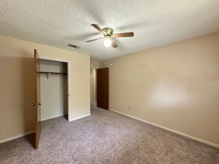 2408 Lake Rd — Photo 15