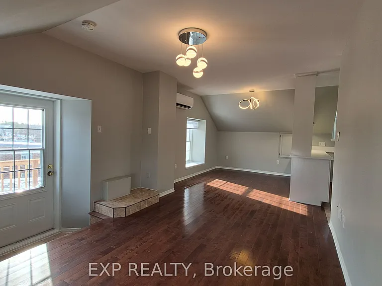 98 Mill St #5 — Photo 1