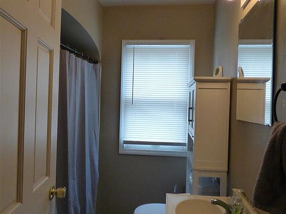 4th image of 1717 6th Ave