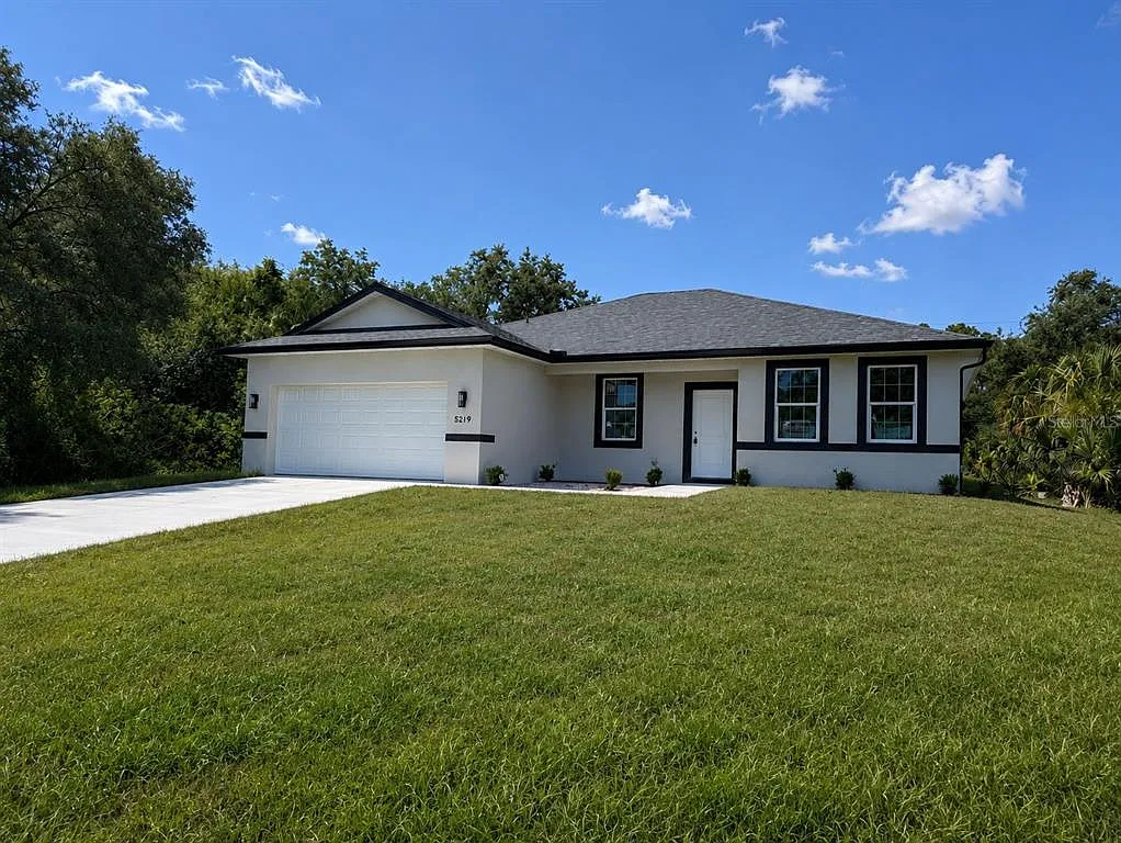 4 bed, 3.0 bath, 1754 sqft, $2,495 — Photo 3