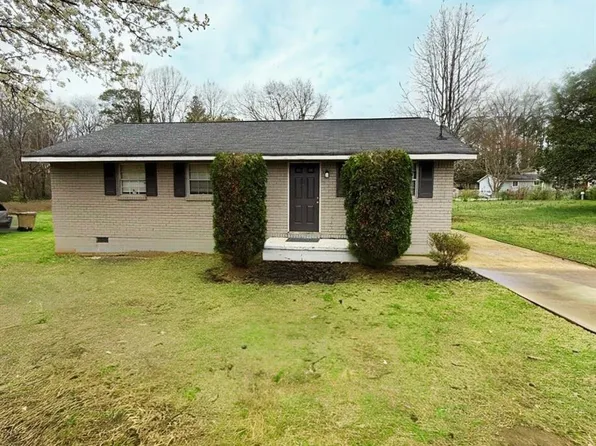 8117 Attleboro Dr, Jonesboro, GA 30238