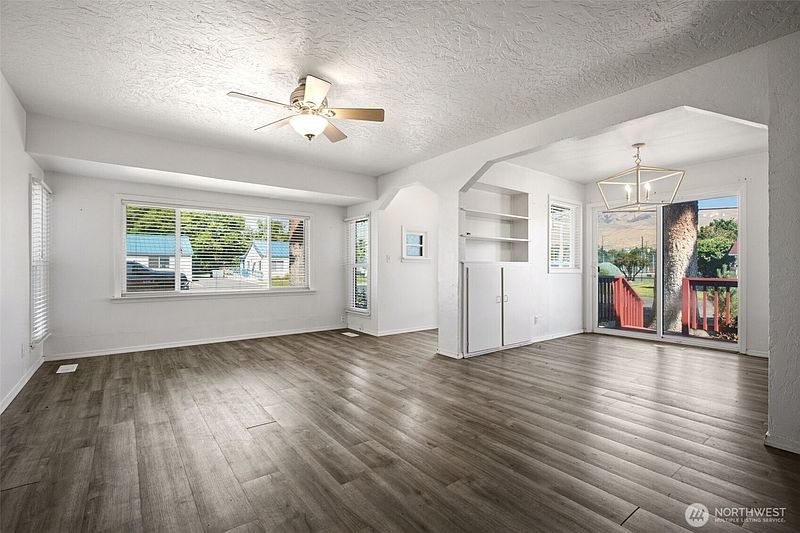 2nd image of 25 Shafer Avenue
