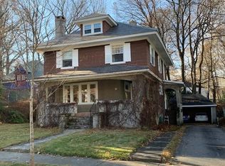 11 Berwick St, Worcester, MA 01602