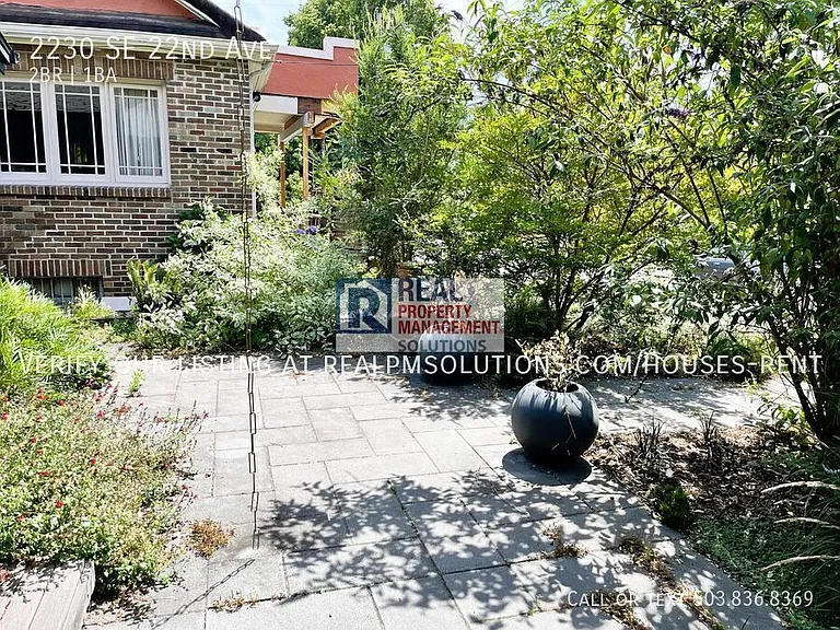 2230 SE 22nd Ave — Photo 40