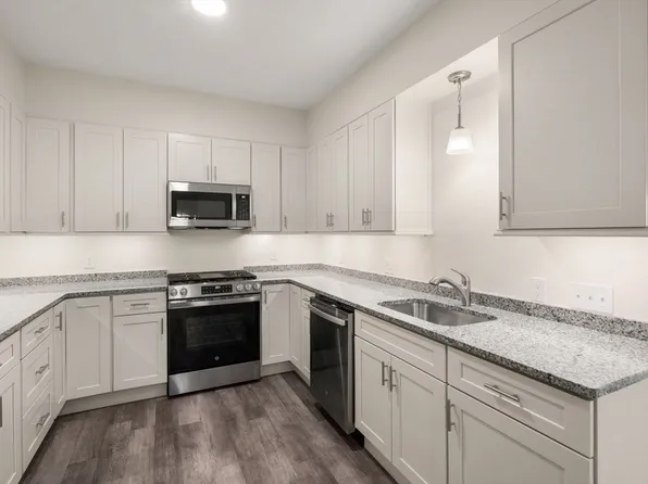 10 Franklin Ave APT 406, Revere, MA 02151