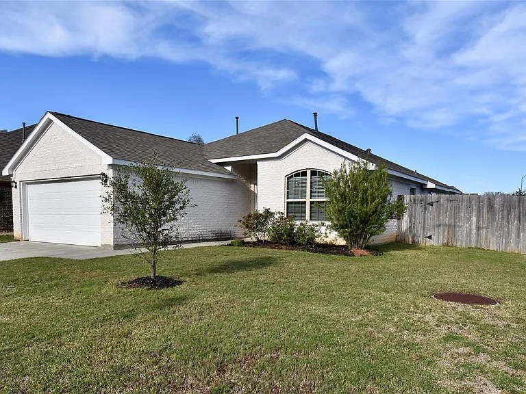 18226 Willow Edge Dr — Photo 2