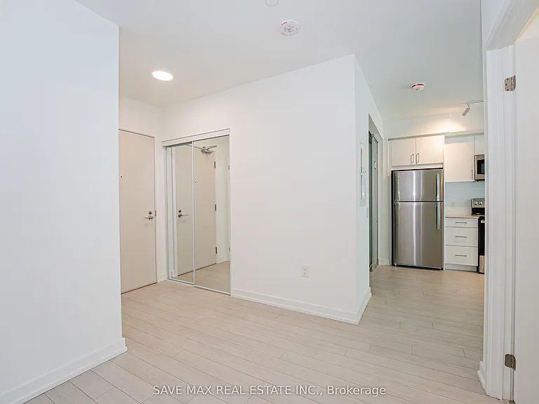 4010 Eglinton Ave W #615 — Photo 8