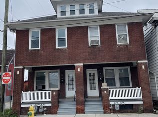 15 Middle St E #UP, Hanover, PA 17331