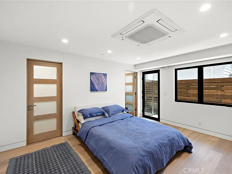 2629 Victoria Dr — Photo 25