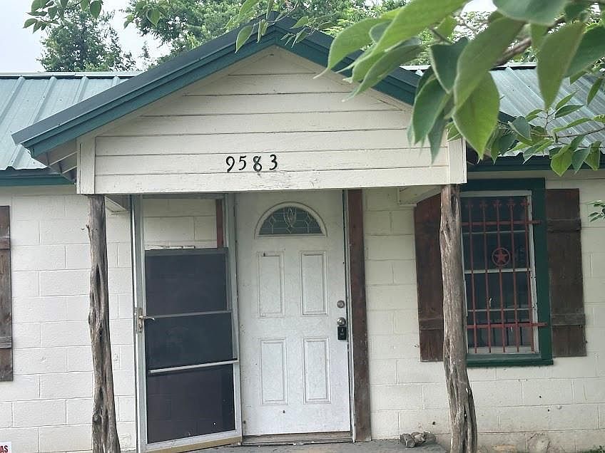 1st image of 9583 S 3rd Street Rd