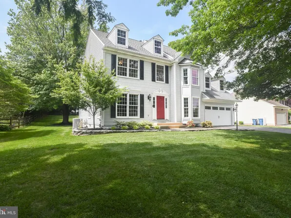 25 Somerset Ln, Newark, DE 19711