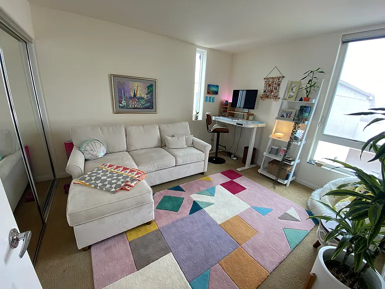 2nd bedroom