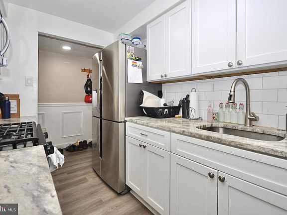 3rd image of 110 Byberry Rd APT E2