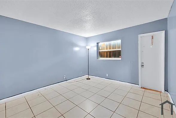 2760 NW 58th Ter #2760 — Photo 7