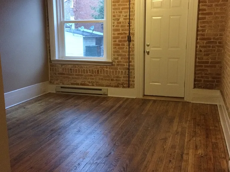 112 E Washington St — Photo 3