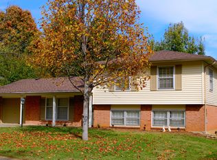 3911 Riveroaks Cir, Louisville, KY