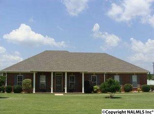 19 Eagle Wing Dr SE, Decatur, AL 35603