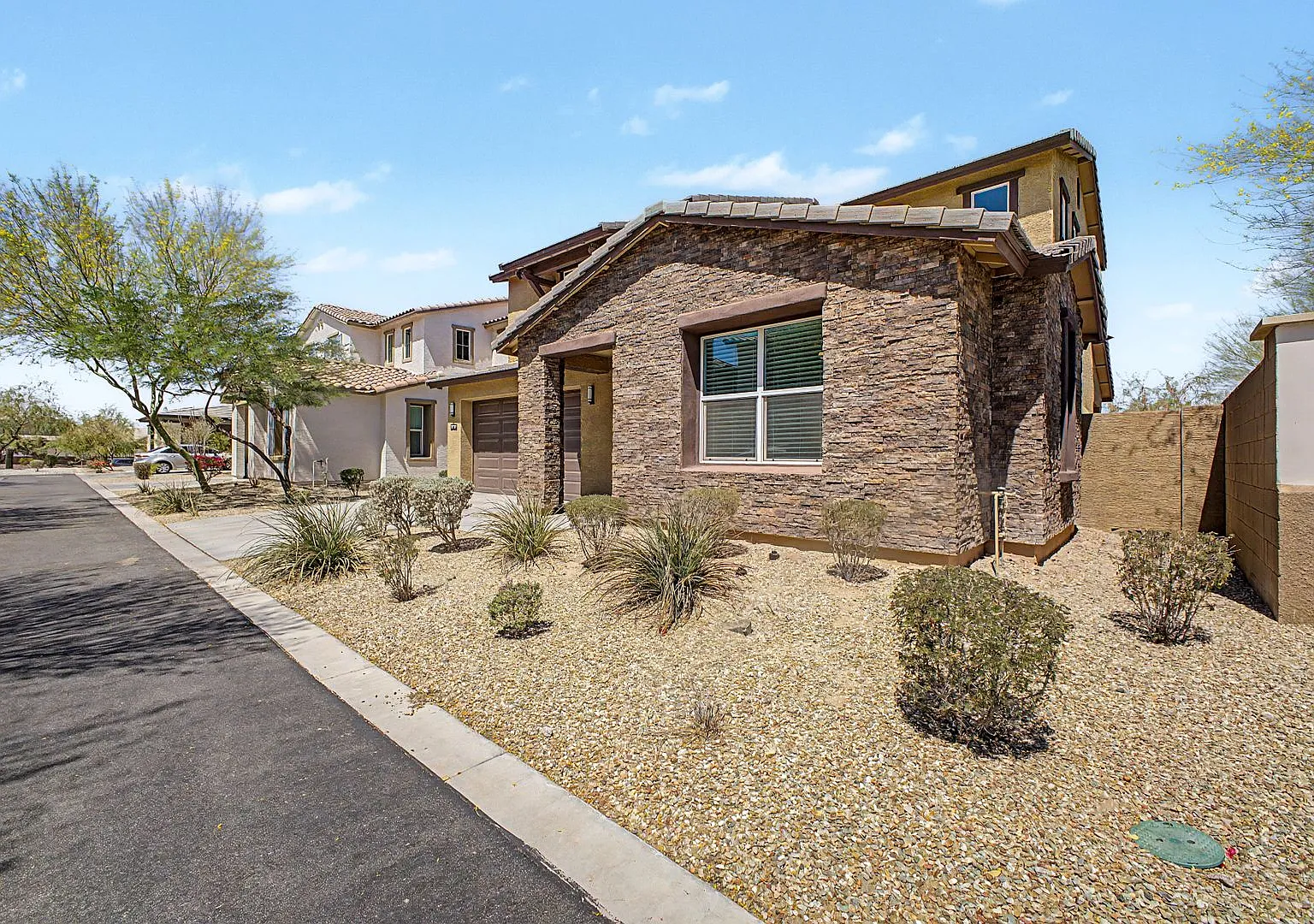 Move in Ready Home For Rent in Estrella! — Photo 1