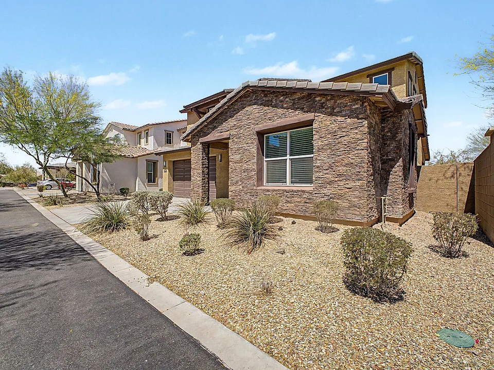 17797 W Cassia Way