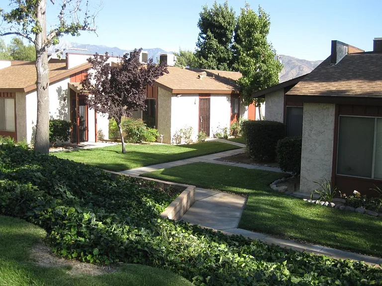 1342 Vista Serena Ave #1 — Photo 7