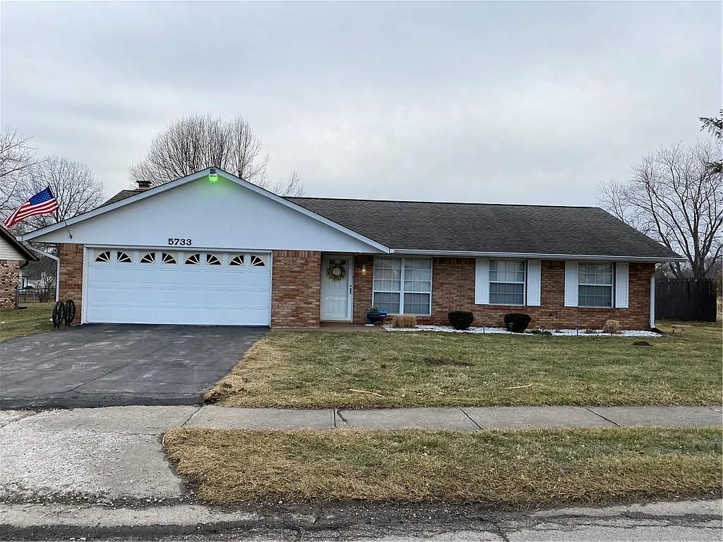 5733 Old Mill Dr photo 1