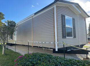 1007 Dans Pl, Lake Worth, FL 33463