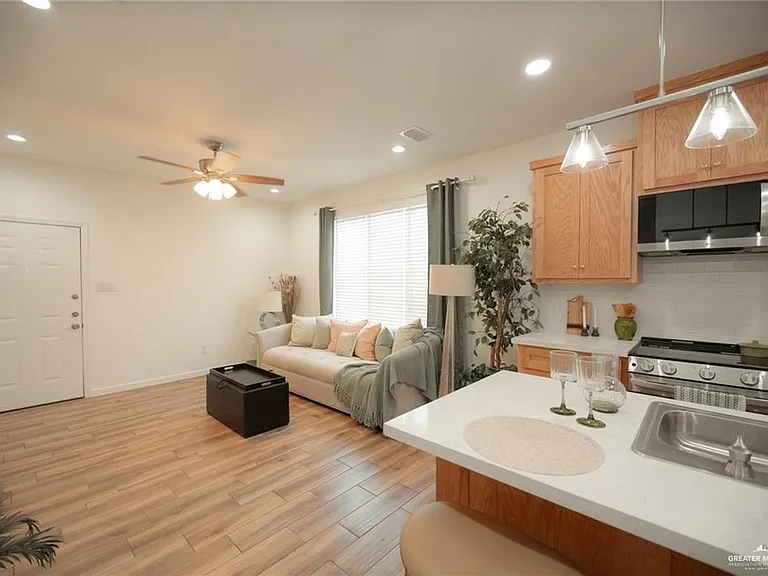 2105 E Viviana St #2 — Photo 25
