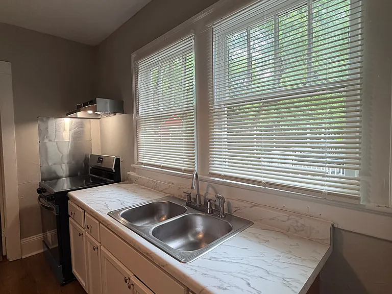 861 Oakhill Ave SW — Photo 12