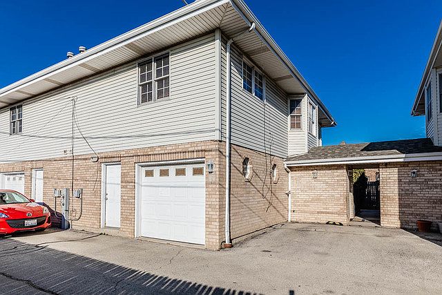1st image of 5343 S Long Ave Unit 4