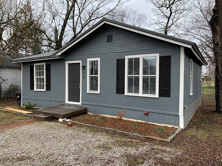 615 W Coffin St — Photo 11