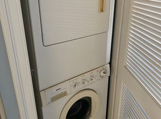 365 Boston Neck Rd, Narragansett, RI 02882