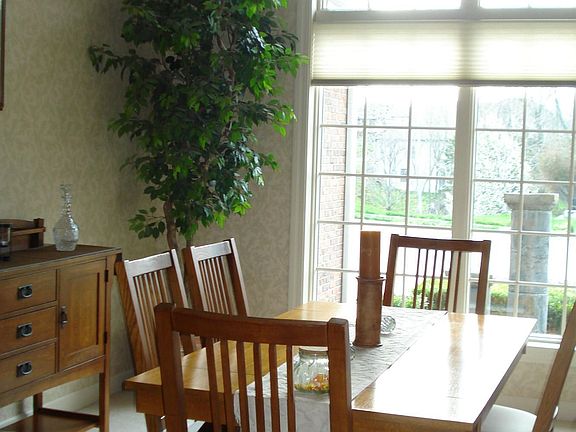 5th image of 4607 Garden Grove Dr