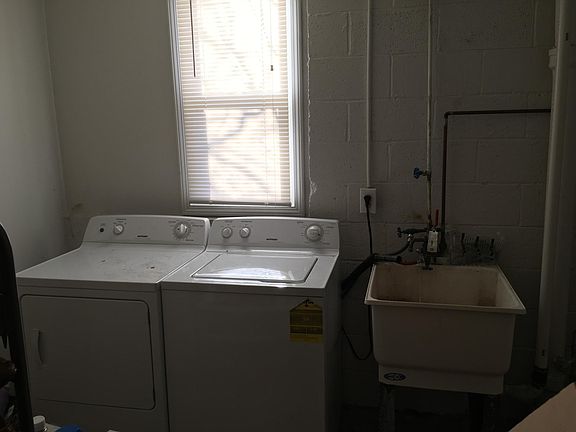 2nd image of 22115 Springbrook Ave