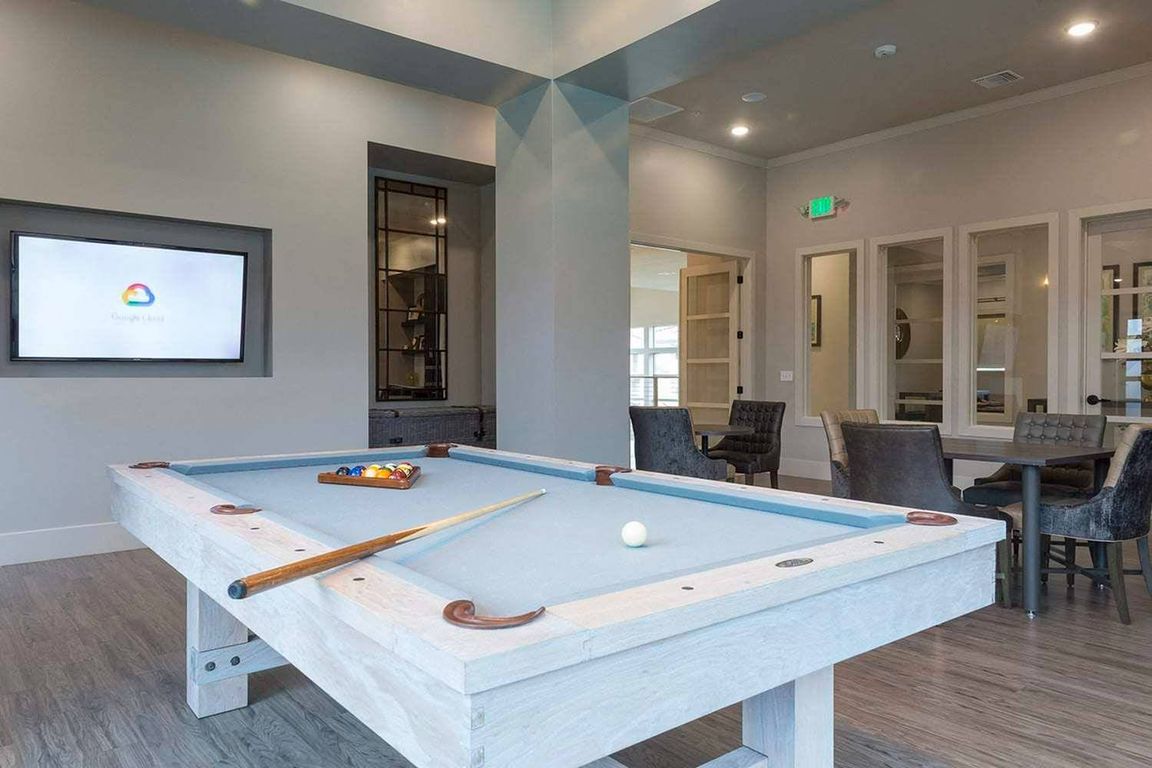 Clubhouse Billiards | Apartments in Fairfield, CA | Verdant at Green Valley Apartments
