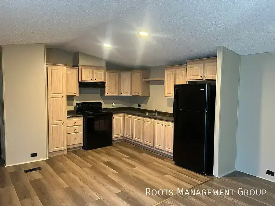 3 Bed 2 Bath Home Available for Lease at Shady Acres MH & RV Resort - Apply Now! — Photo 4