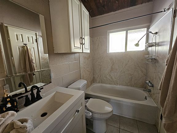 4th image of 519 10th St
